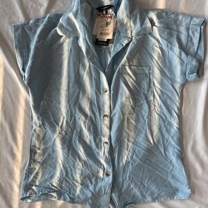 Women’s button up